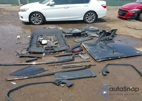 2019 Land Rover Range Rover Velar P250 R-Dynamic Se from USA, damaged, VIN SALYL2EX2KA793688